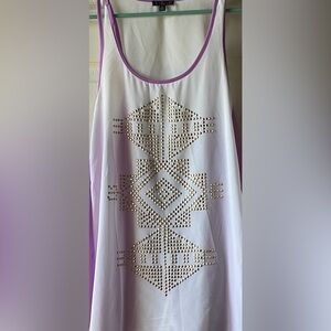 ICU studded flowy tailored razorback blouse
Lavender and white size large